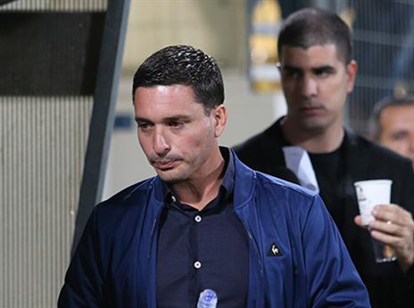 "הכל הולך קשה". שלומי דורה מתוסכל (צילום: סוכנות ג'יני)