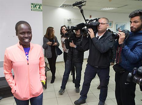 ועכשיו לריו. צ'מטאי ביום המאושר (עודד קרני)