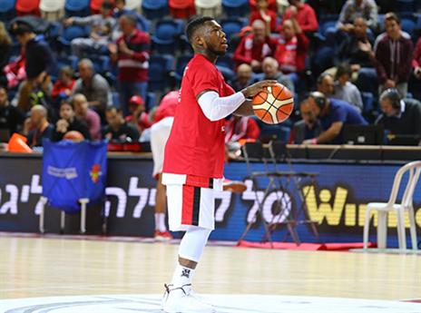 אחרי שלושה אימונים, רובינסון נזרק למים (לירון מולדובן)