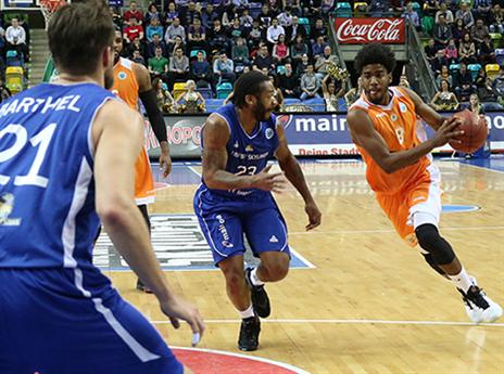 דוסון בדרך לסל (Tim Dannenberg)