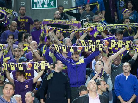 האוהדים עדיין אוהבים אותו (מנהלת הליגה)