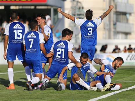 (לירון מולדובן)