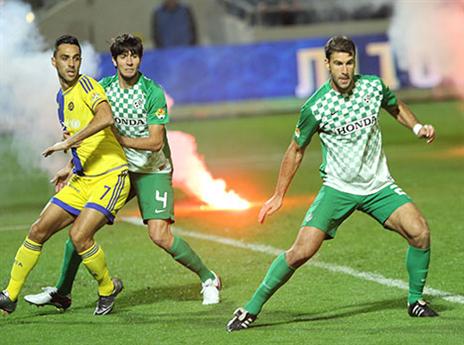 פעם זה היה משחק ענק. מכבי ת"א מול מכבי חיפה (צילום: דני מרון)