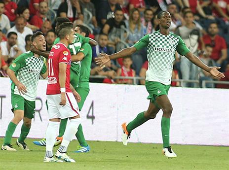 חלפו שתי דקות ושוב פלט הדהים את ב"ש (אלן שיבר)