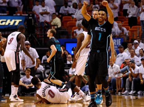 לי ושארלוט חוגגים ניצחון ענק (getty)