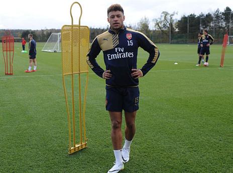 אנגליה תחסר את צ'מברלין (GETTYIMAGES)