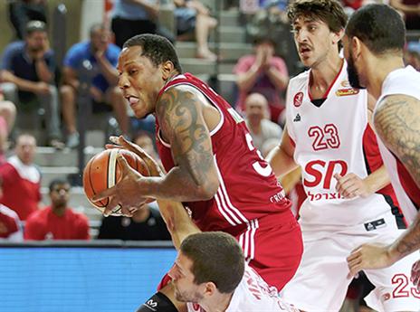 הרבה כח מתחת לסל. הולמן (אלן שיבר)