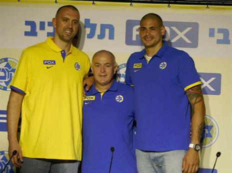 "ניקולה מוריד ממני עול" (צילום: אלן שיבר)