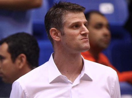 ישמש כעוזר של פיאנג'יאני? שטיין (אלן שיבר)