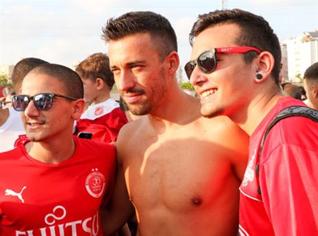 ניקוליץ' ממשיך לעוד עונה (צילום: דני מרון)