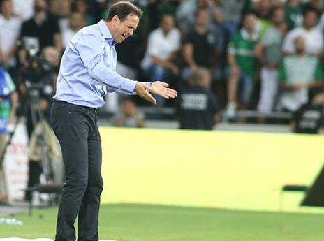 רוני לוי. מתלבט לגבי ההגנה (יוסי שקל)