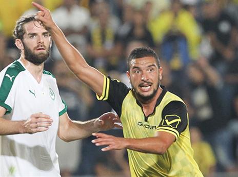 אבוחצירה שוב על הדשא (דני מרון)