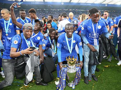 זכה באליפות בעונה הראשונה בלסטר (GETTYIMAGES)