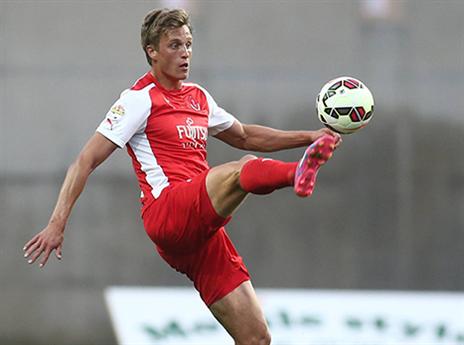 יישאר אדום. שוינפלד (דני מרון)