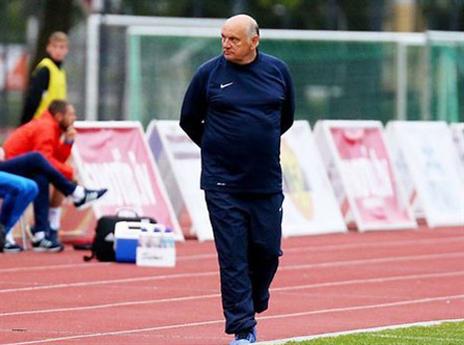 מאמן ילגאבה פעיל על הקווים