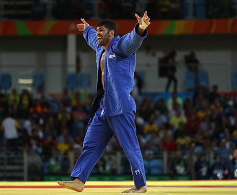 רק רינר הצליח לעצור אותו. ששון (gettyimages)