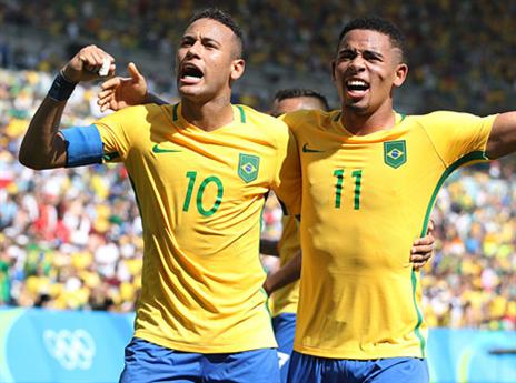 ניימאר וז'סוס חוגגים טיול בדרך לגמר (getty)