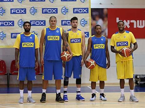 הצהובים על הפרקט בהדר יוסף (עודד קרני)