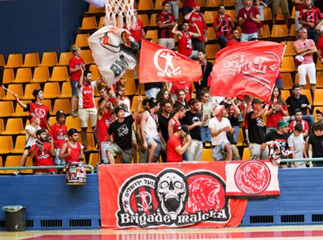 הבריגדה הירושלמית בהופעה (דני מרון)