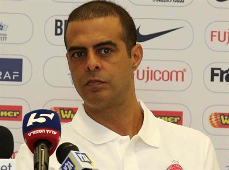 משחק ראשון על הקווים. גיא לוזון  (אלן שיבר)