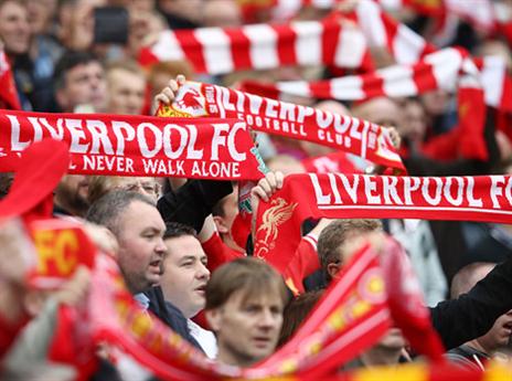 התגרו בגארי נוויל. אוהדי ליברפול (getty)