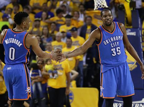 החליפו תפקידים. ווסטברוק ודוראנט (getty)