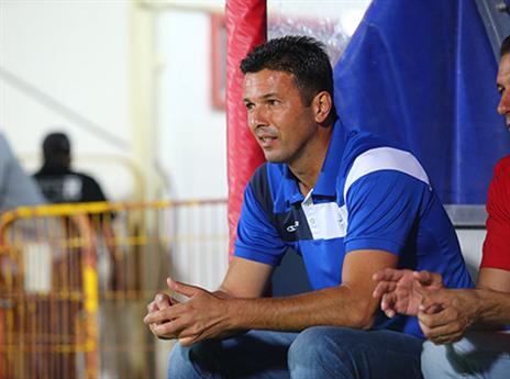 ימשיך להיות המאמן. אוואט (לירון מולדובן)