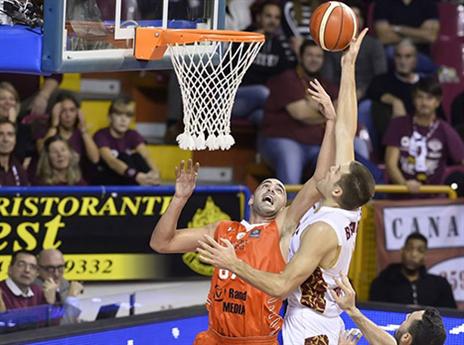 אף אחד חוץ מתומאס לא תפקד (FIBA)