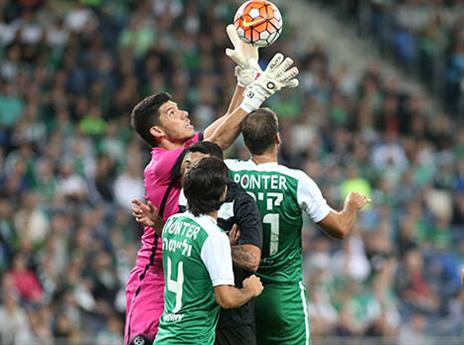 גלזר. משחק חמישי ברצף ללא ספיגה (צילום: יוסי שקל)