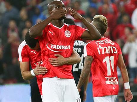 עוד ניצחון מוחץ של האלופה (צילום: דני מרון)