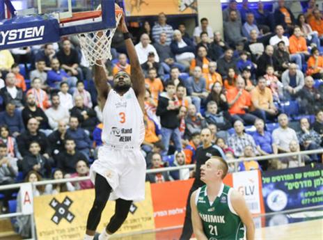 משחק מצוין לצ'ארלס תומאס (FIBA)