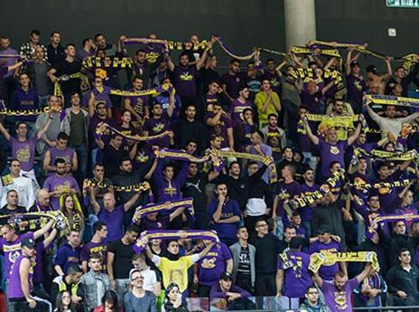 אווירה חמה בדרייב אין (מנהלת הליגה)