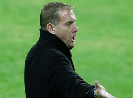 רחוק ניצחון מתואר ראשון. קשטן (אלן שיבר)