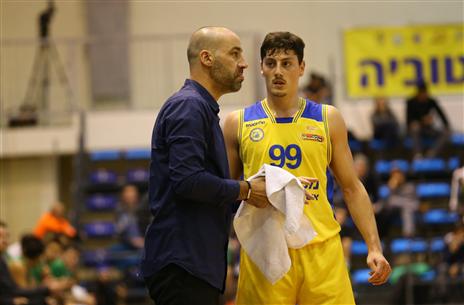 טפירו עם זיו: " נשארנו מרוכזים ומזה אני הכי מרוצה" (מנהלת הליגה)