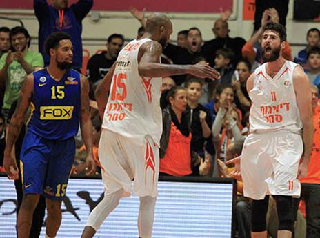 דאבל-דאבל מרשים לבילי מקשפרד (אלן שיבר)