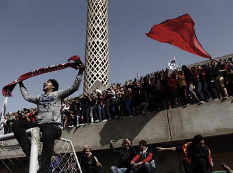 אצטדיוני הכדורגל היו המקום הכי נוח להתקוממות (getty)