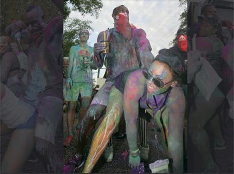 (קרדיט: צילום מסך טוויטר Splash news)