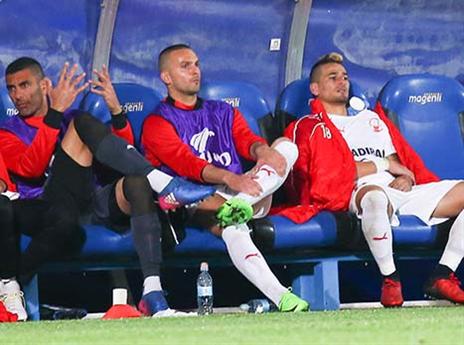 שהר, גורש ובוזגלו. לפחות שניים בתמונה מאוכזבים ממעמדם (דני מרון)