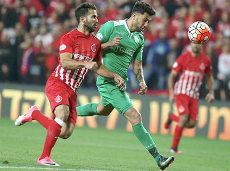 חיסרון משמעותי להפועל ת"א. דגני בחוץ (צילום: אלן שיבר)