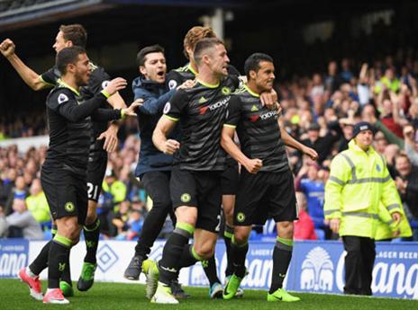 השמפניות כבר במקרר (getty)