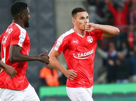 רוצה שדרוג בשכר. הובאן (דני מרון)