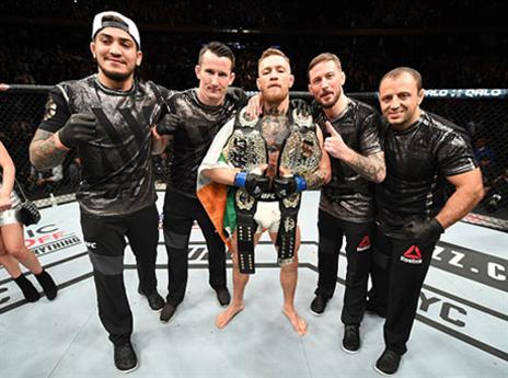 מקגרגור והצוות. בטוחים בעצמם (getty)