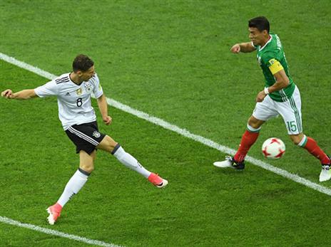 אף אחד לא שומר עליו. גורצקה בדרך לראשון של גרמניה (getty)