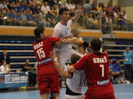 סמולר חוזר (איגוד הכדוריד)