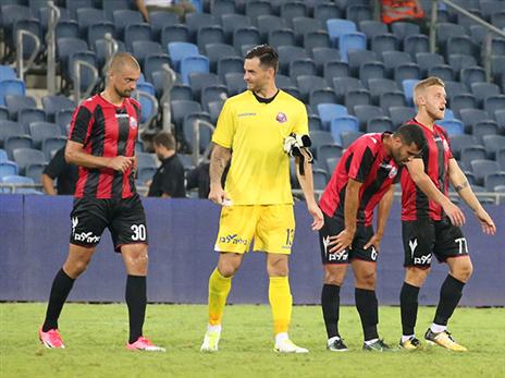 שטקוס הליטאי לא מוכן לוותר על המשחק (צילום: יוסי שקל)