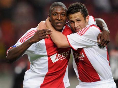 דונלד במדי אייאקס (Getty)