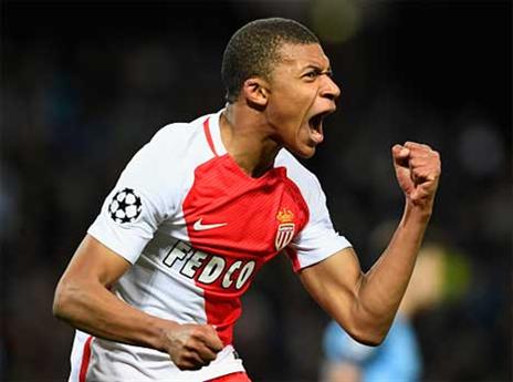 בדרך לפ.ס.ז'. אמבפה (Getty)