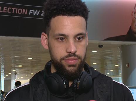 אוסטין דיי. "כולנו יחידה אחת"