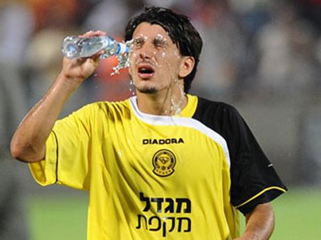 "כל הישראלים צריכים ללמוד מאלמוג כהן" (אלן שיבר)