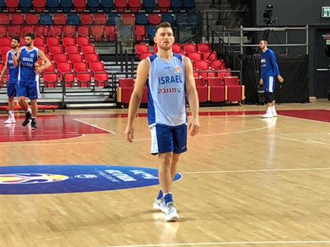 הנבחרת תקווה לפתוח ברגל ימין את הקמפיין. מקל